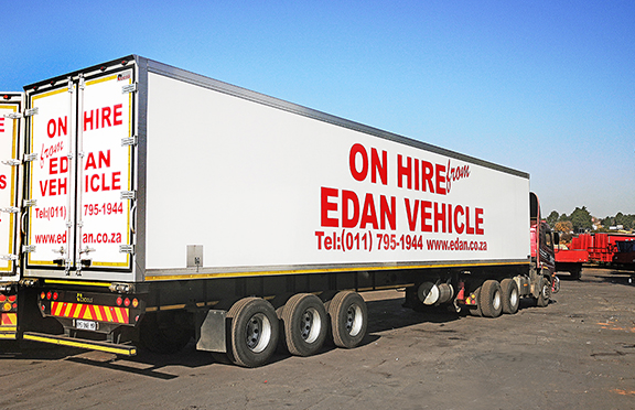 Triaxle with maize sides for hire